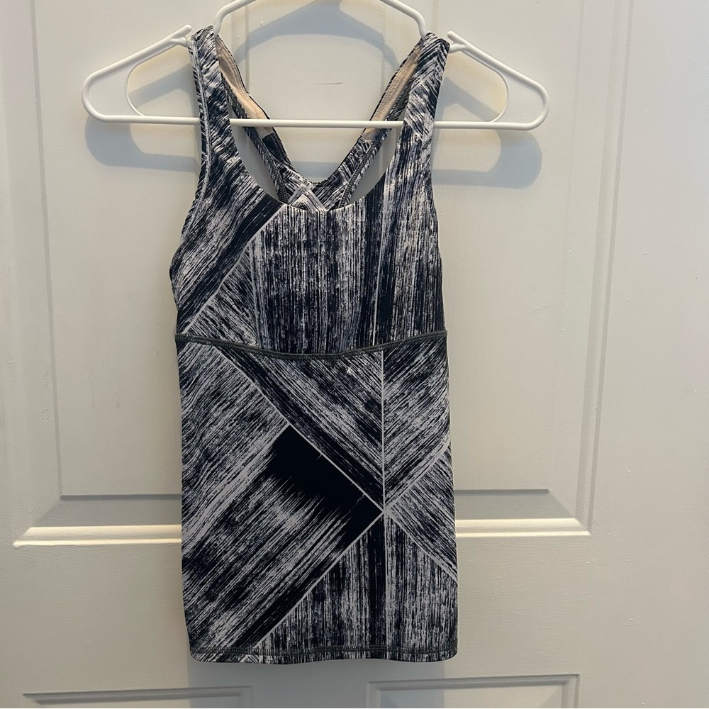 Lululemon Crossback Tank Heat Wave Black and White Mesh Back